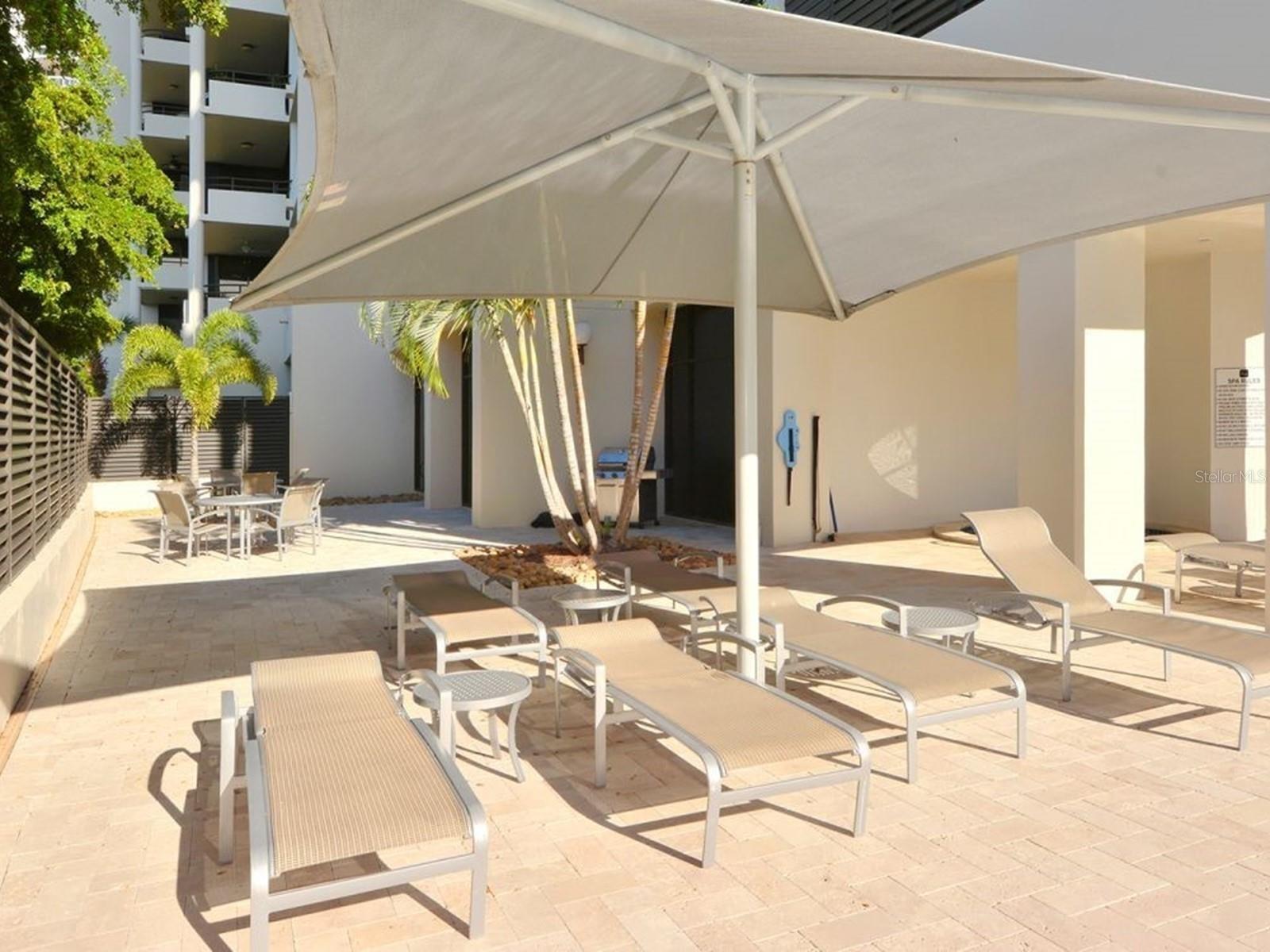 BAY PLAZA - Residential