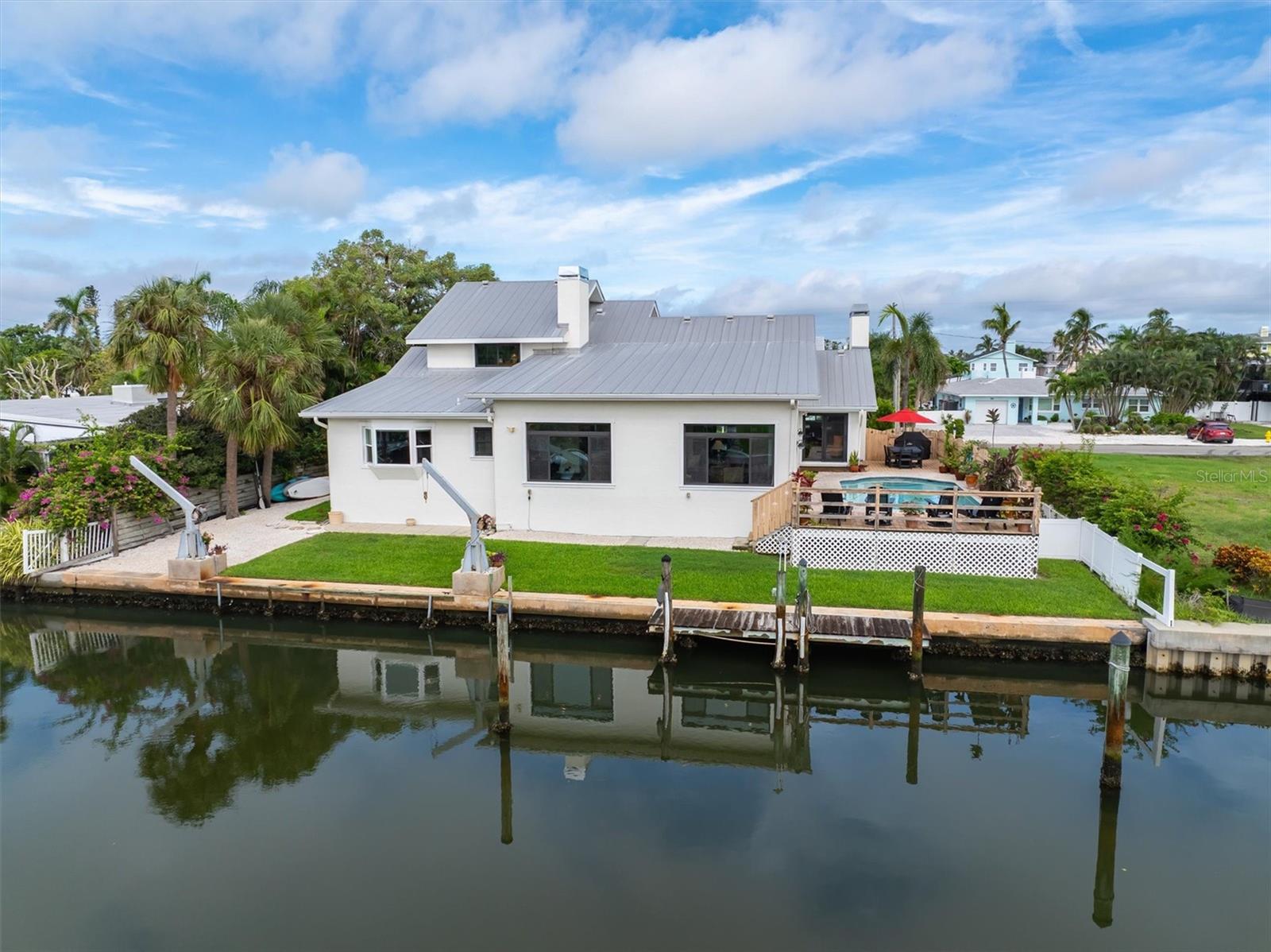 ISLAND HOMES - Residential