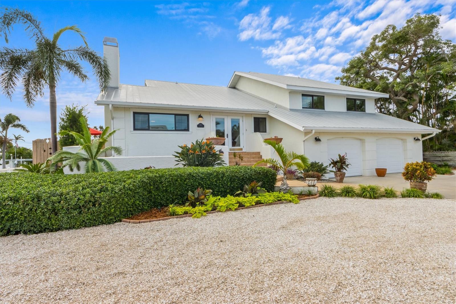 ISLAND HOMES - Residential