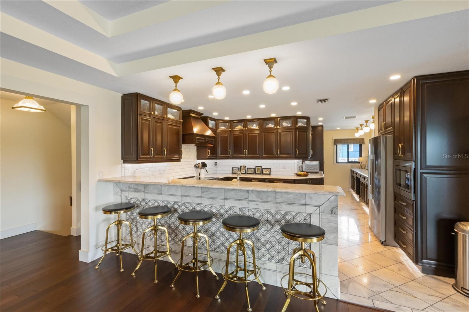 ISLAND HOMES - Residential