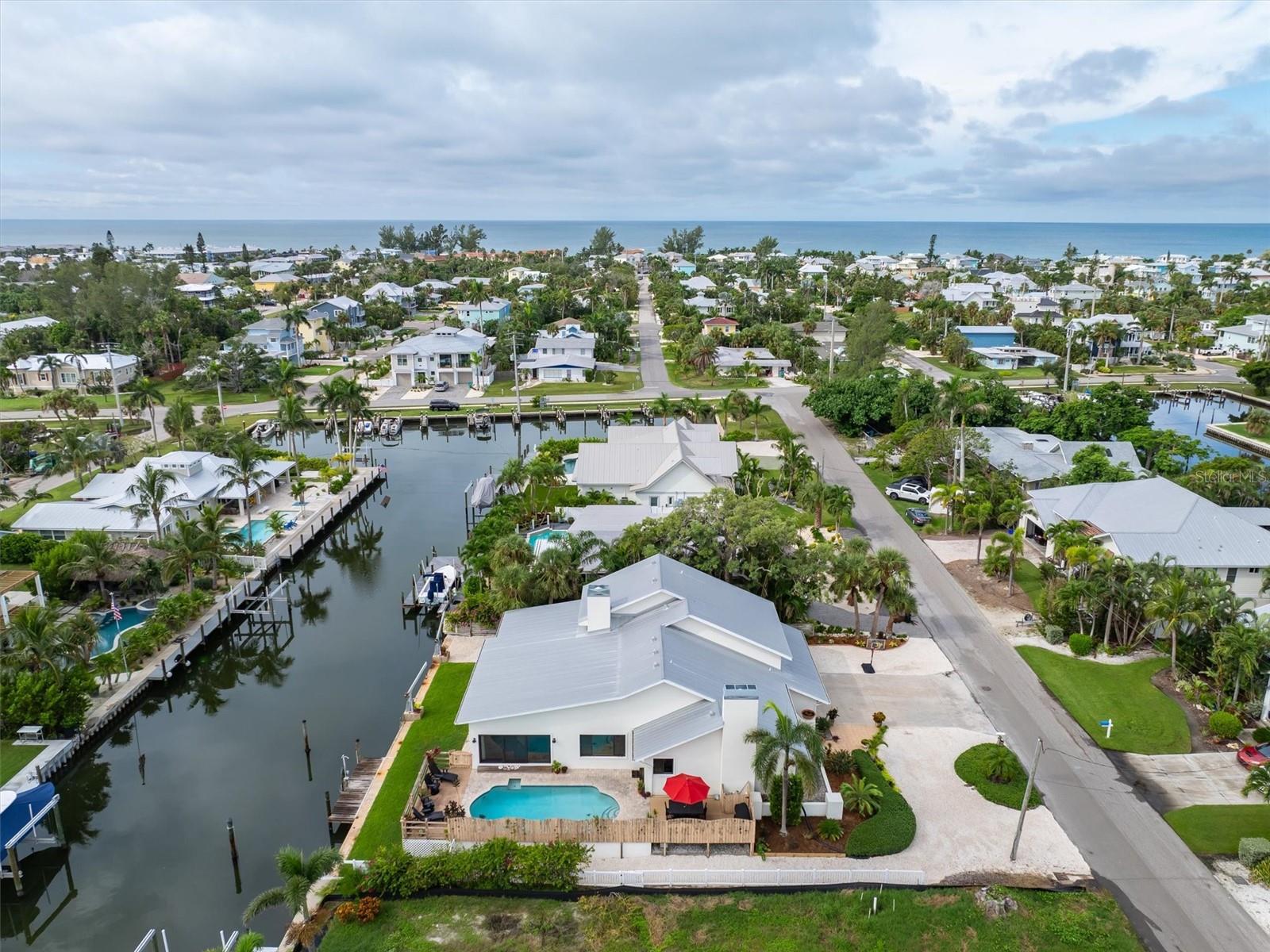ISLAND HOMES - Residential