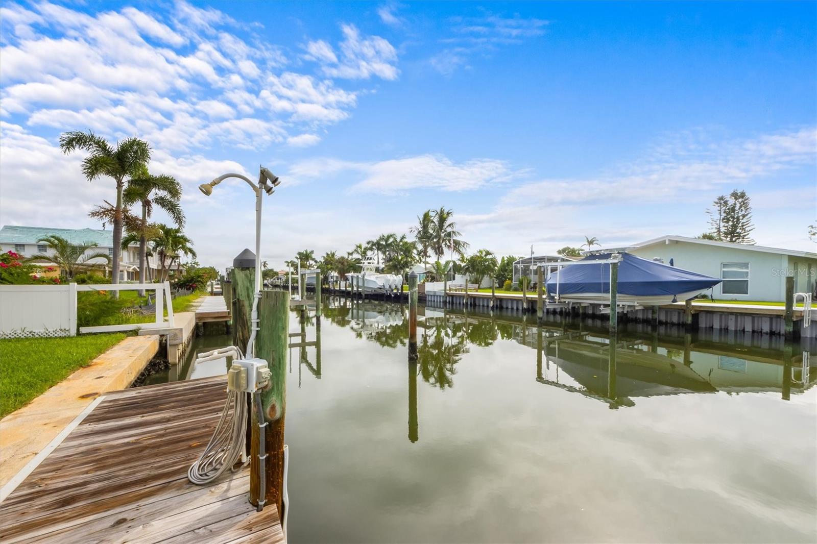 ISLAND HOMES - Residential