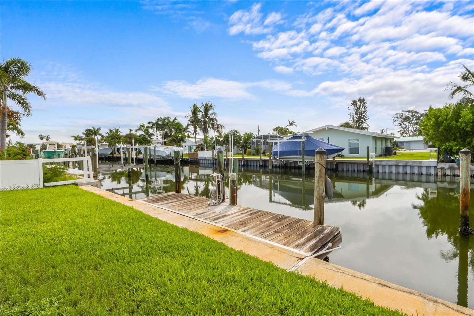 ISLAND HOMES - Residential