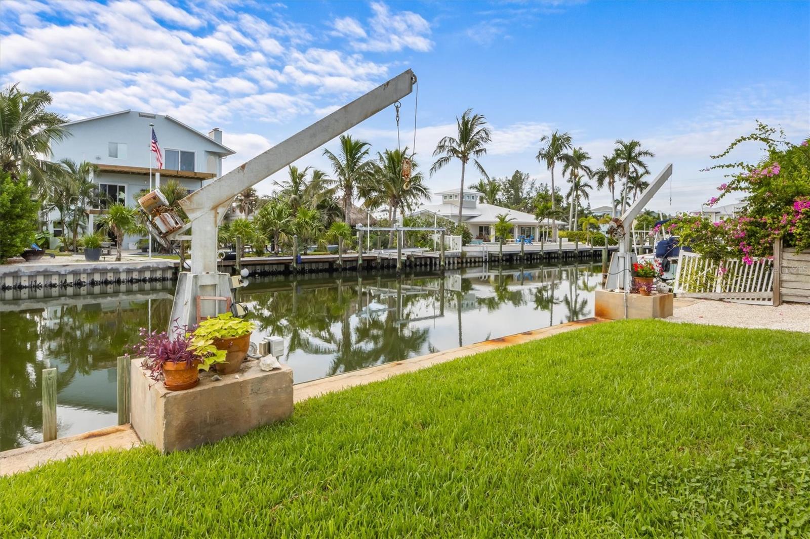 ISLAND HOMES - Residential