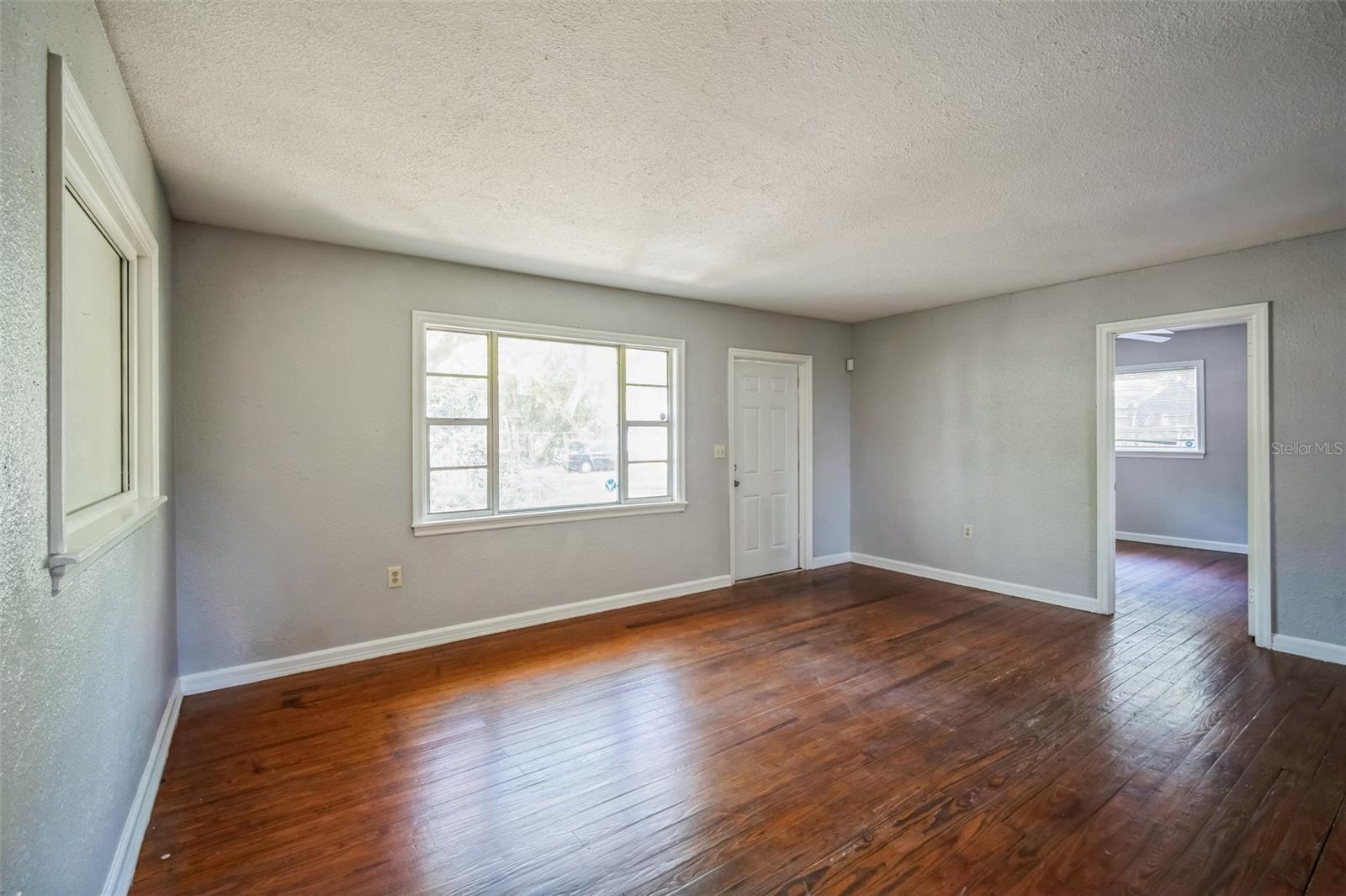 HOMELAND PARK - Residential