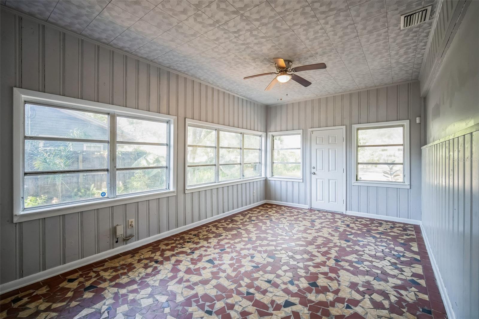 HOMELAND PARK - Residential