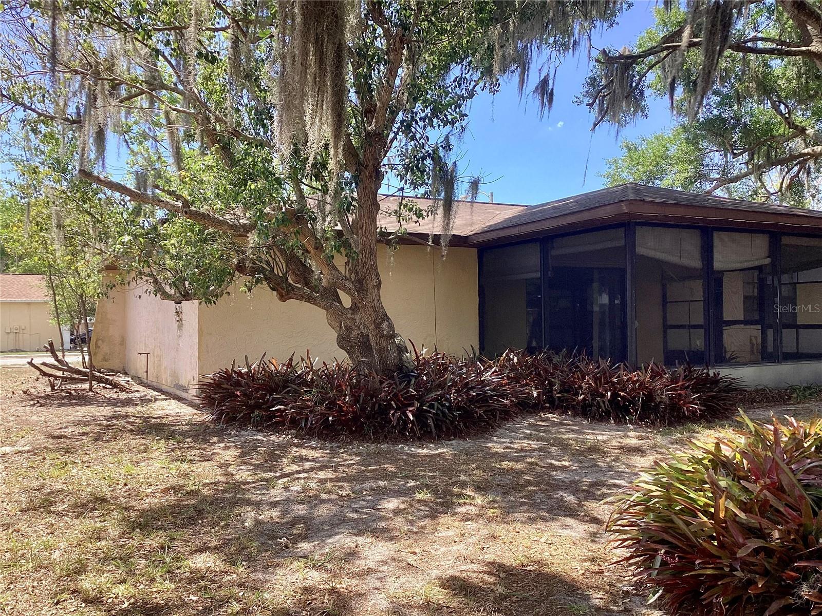 SHADOW LAKES - Residential