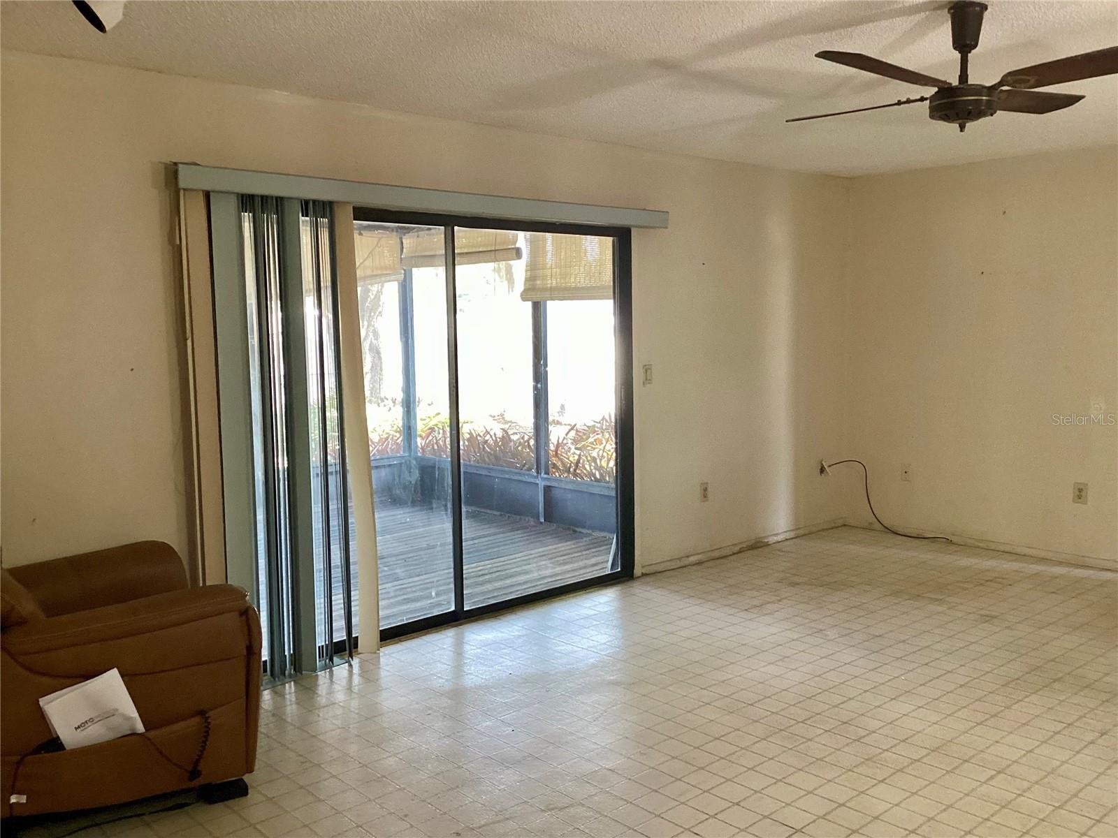 SHADOW LAKES - Residential