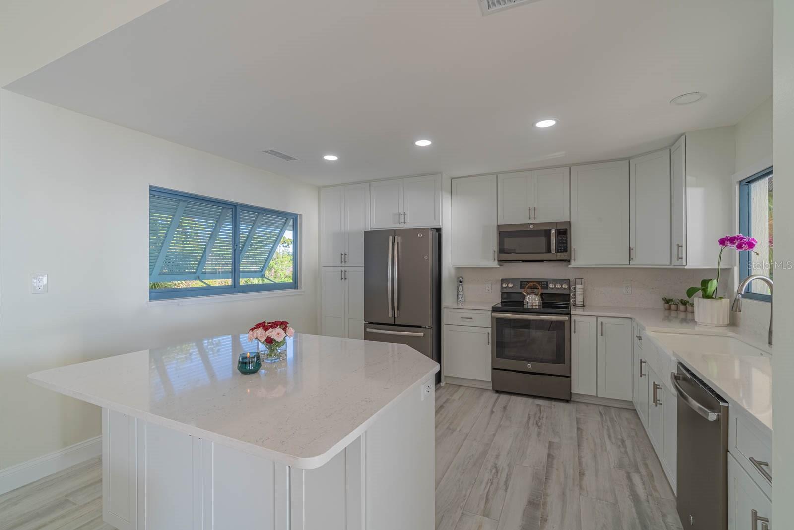 SANDERLING CLUB - Residential