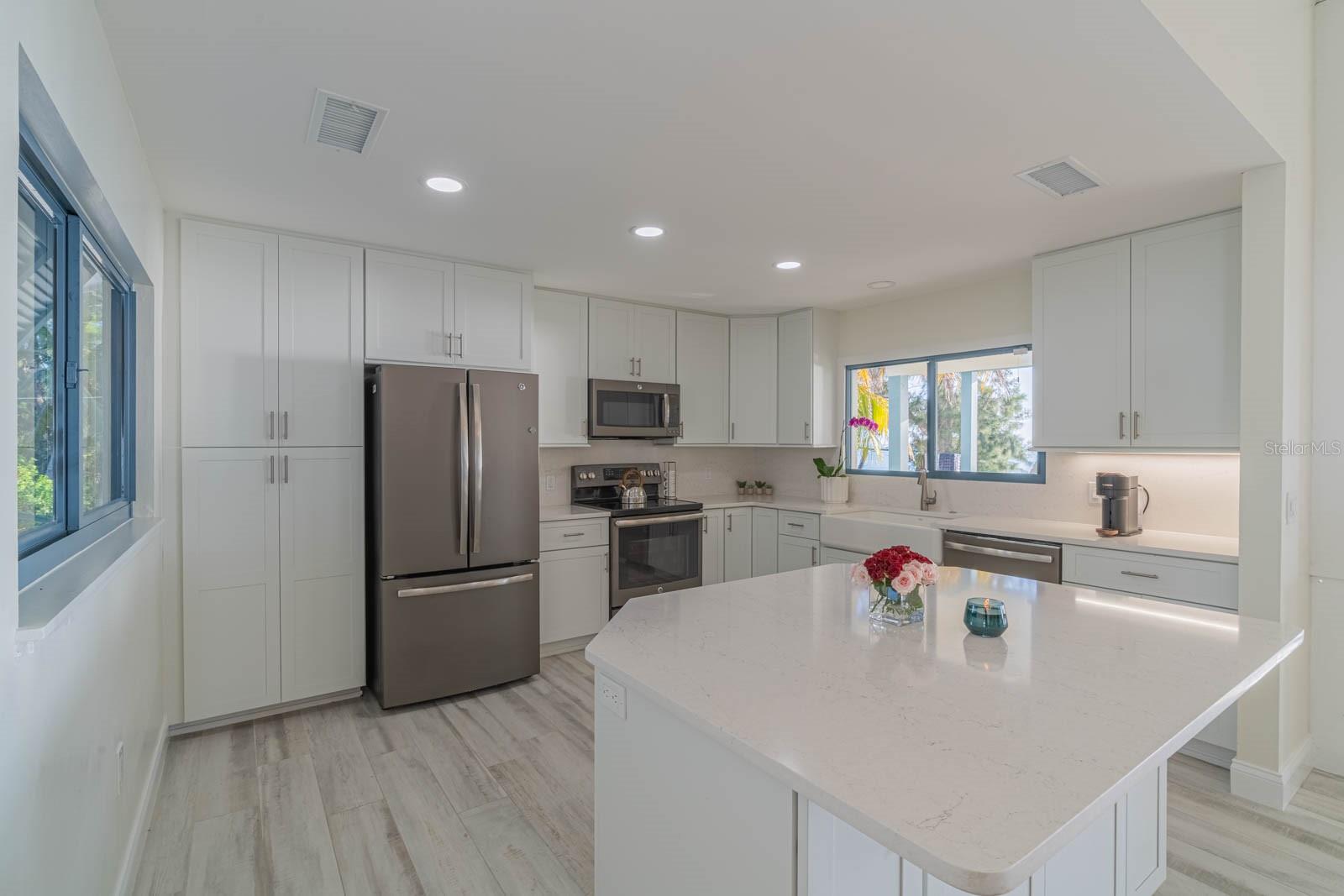 SANDERLING CLUB - Residential