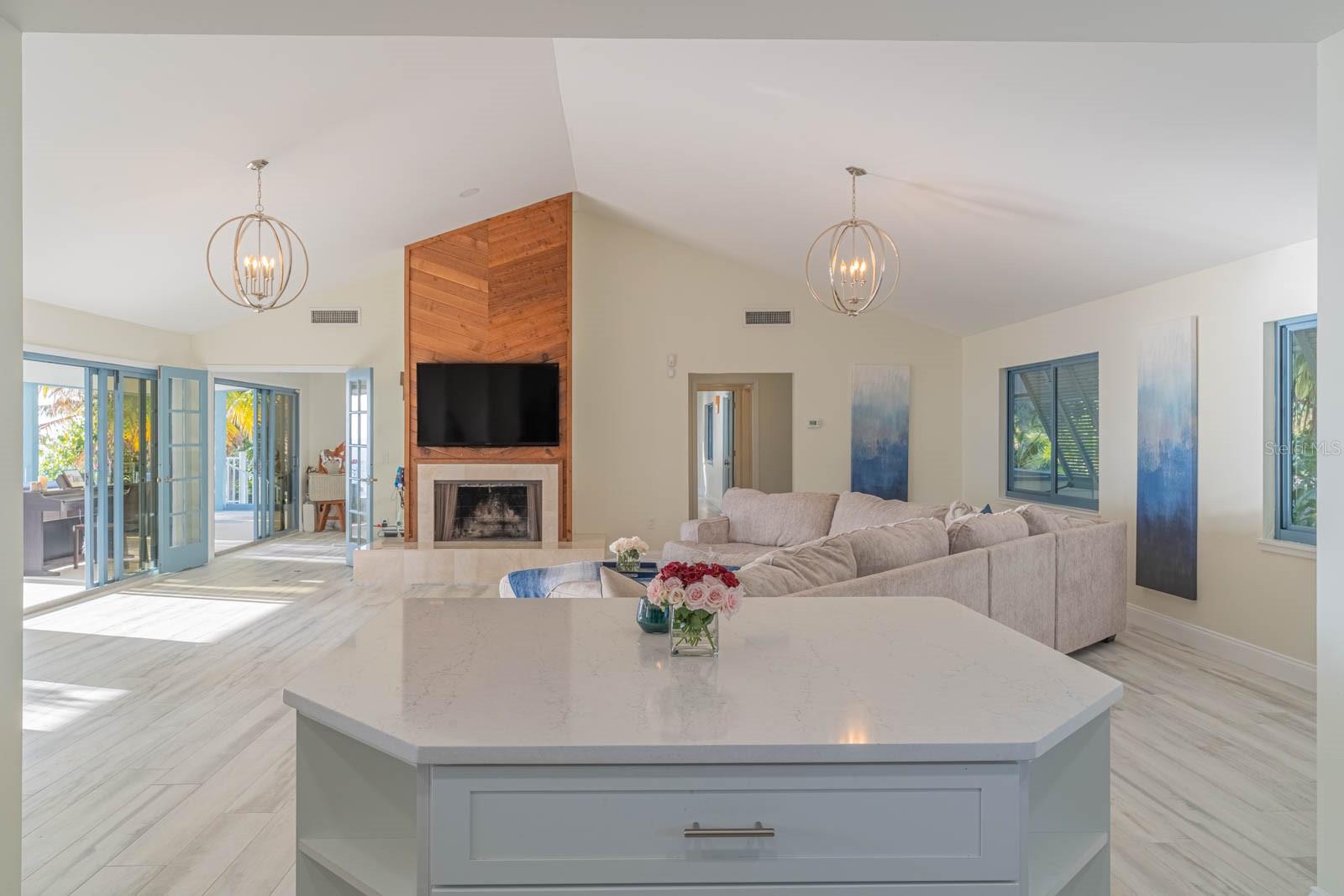 SANDERLING CLUB - Residential