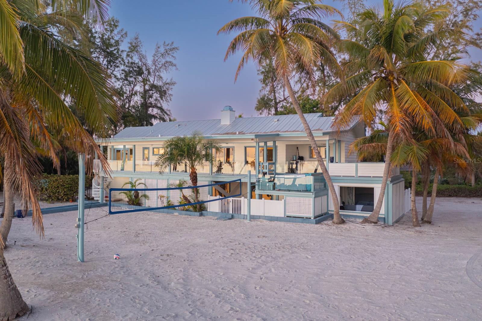 SANDERLING CLUB - Residential