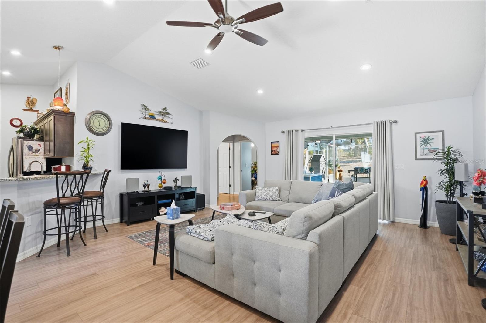 ROYAL HIGHLANDS - Residential