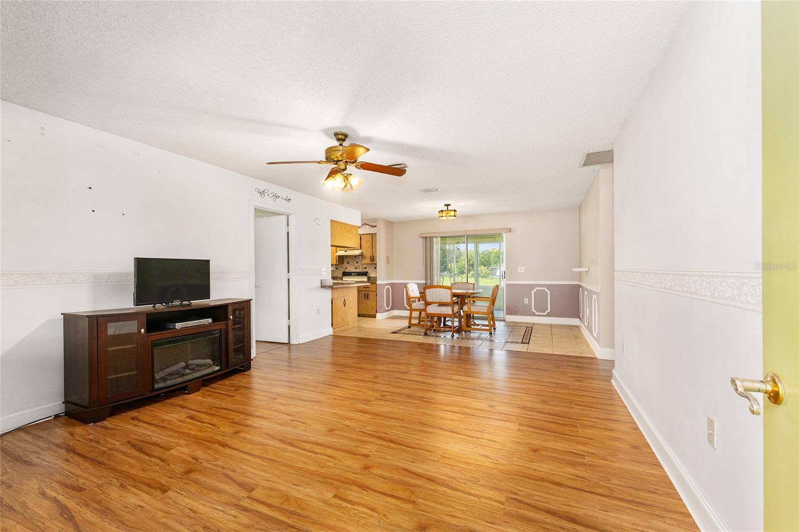 7360 SW 15TH PLACE