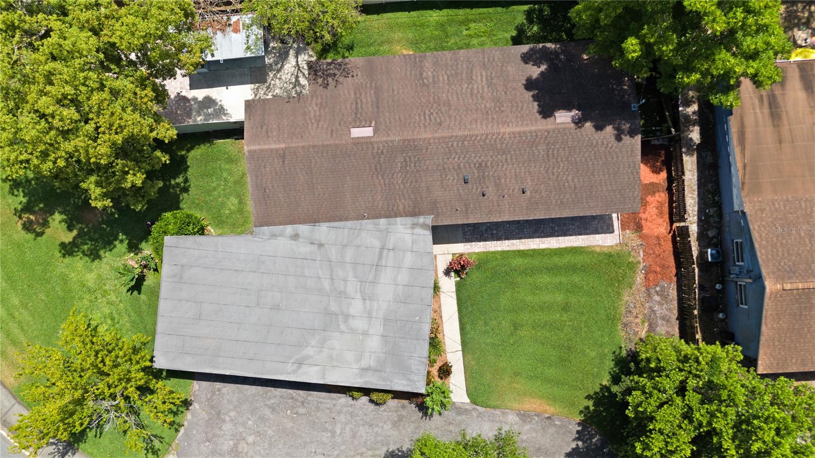 PRAIRIE LAKE MANORS - Residential