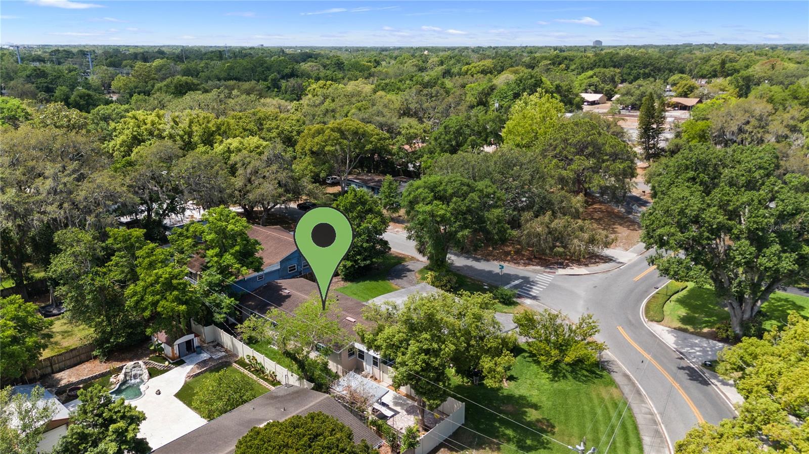 PRAIRIE LAKE MANORS - Residential