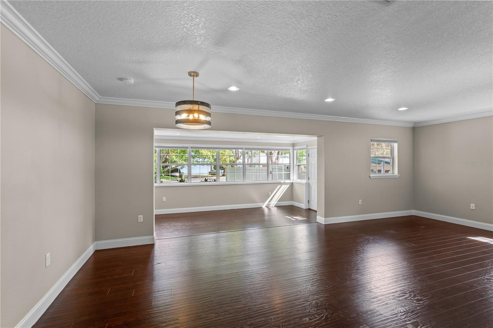 PRAIRIE LAKE MANORS - Residential