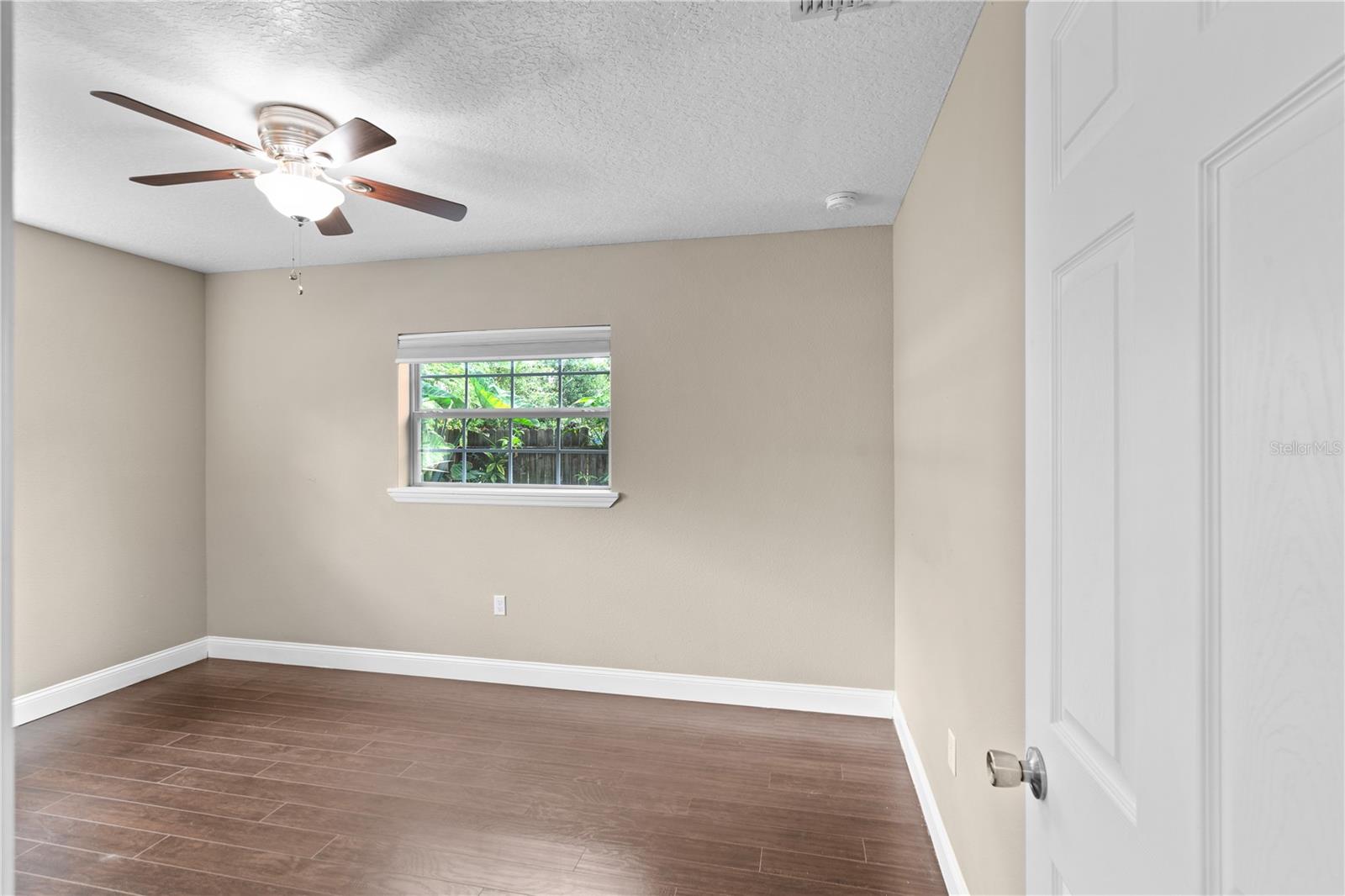 PRAIRIE LAKE MANORS - Residential