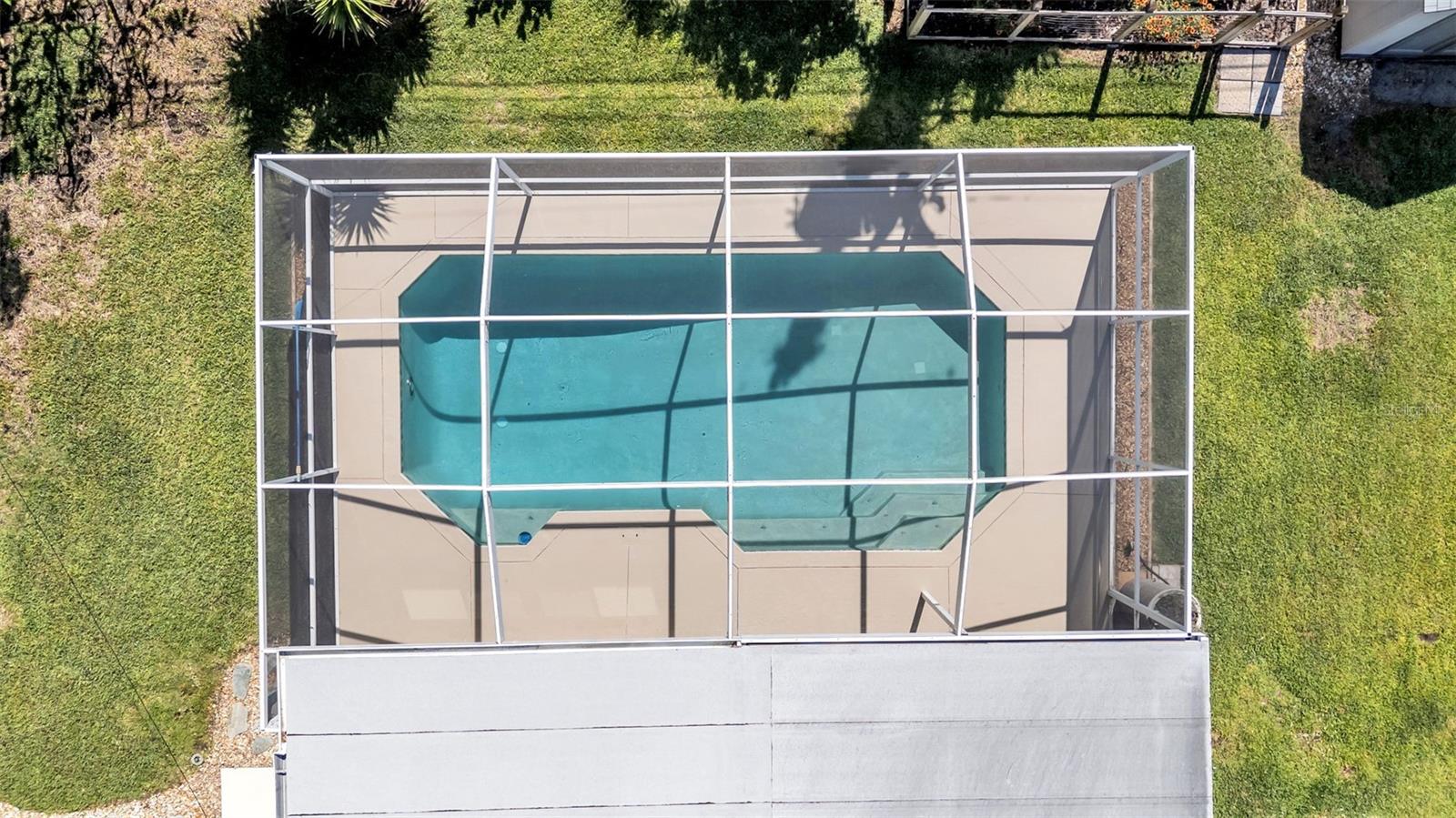 DOUGLAS MANOR ESTATES 2ND ADD - Residential