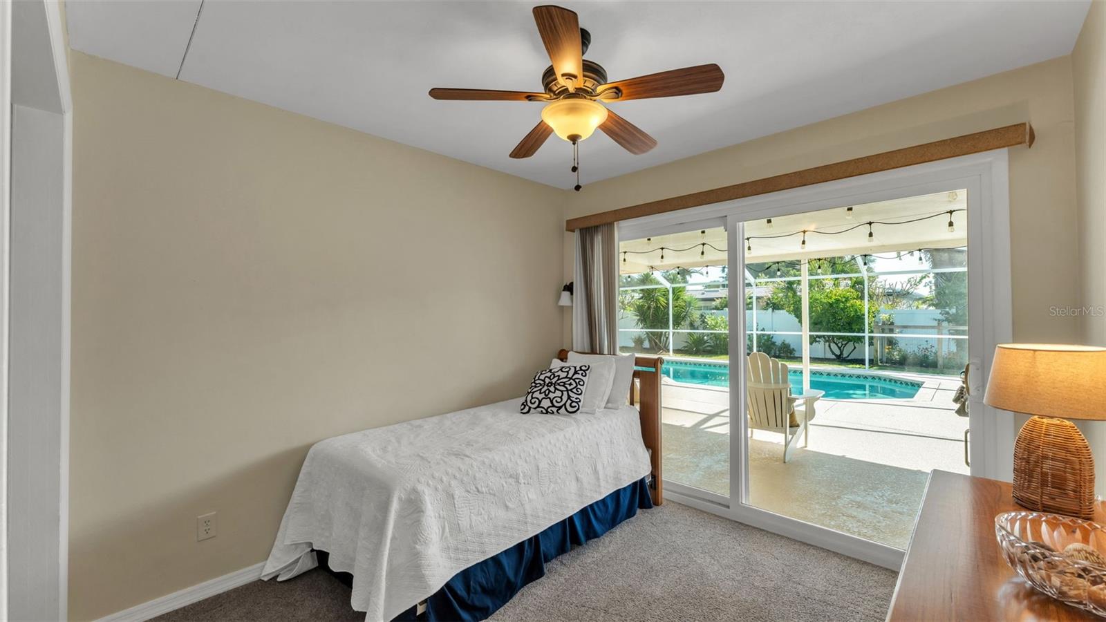 DOUGLAS MANOR ESTATES 2ND ADD - Residential