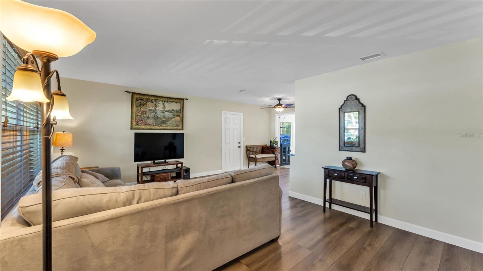 DOUGLAS MANOR ESTATES 2ND ADD - Residential