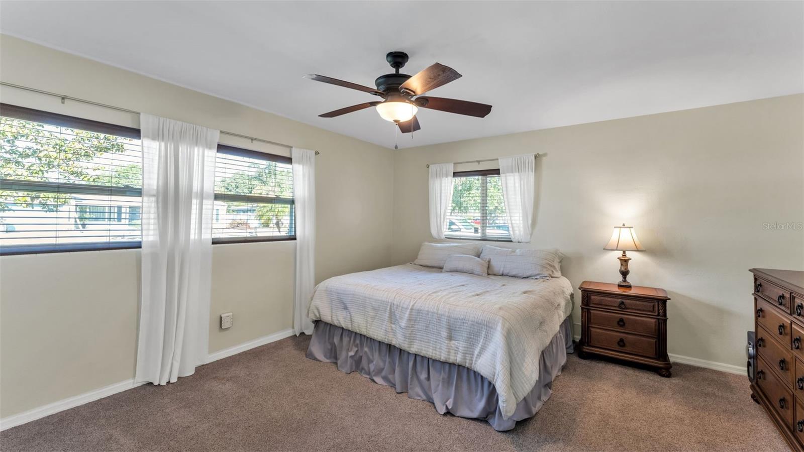 DOUGLAS MANOR ESTATES 2ND ADD - Residential