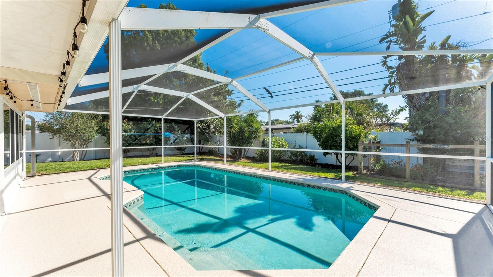 DOUGLAS MANOR ESTATES 2ND ADD - Residential