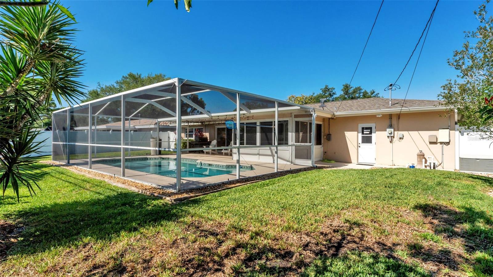 DOUGLAS MANOR ESTATES 2ND ADD - Residential