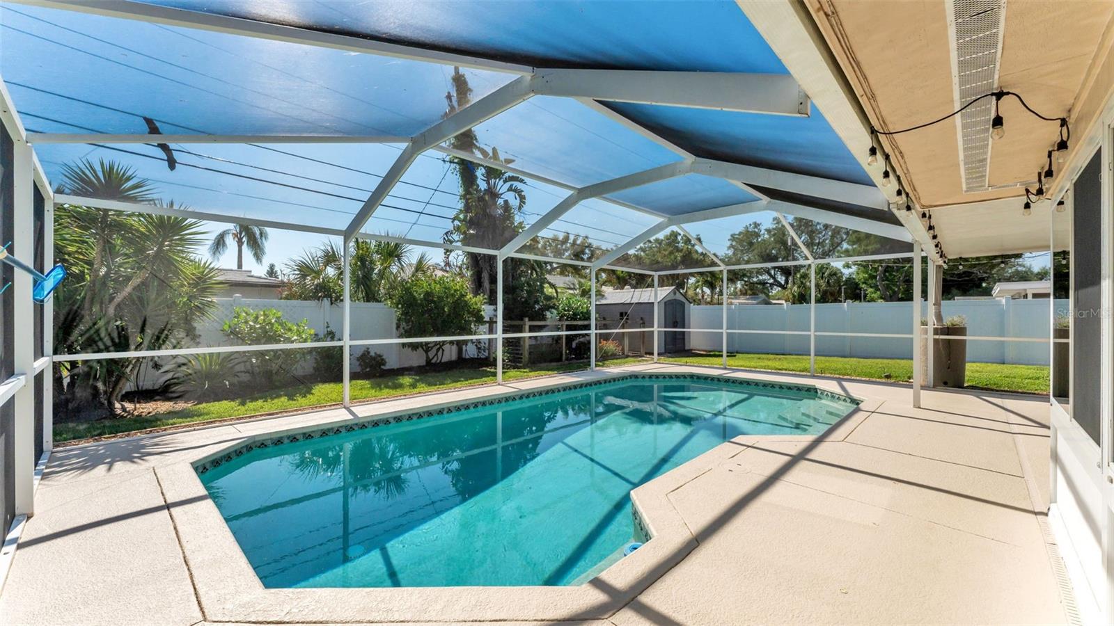 DOUGLAS MANOR ESTATES 2ND ADD - Residential