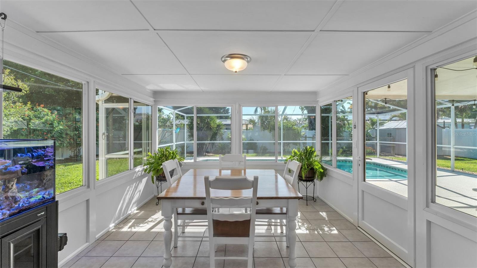 DOUGLAS MANOR ESTATES 2ND ADD - Residential