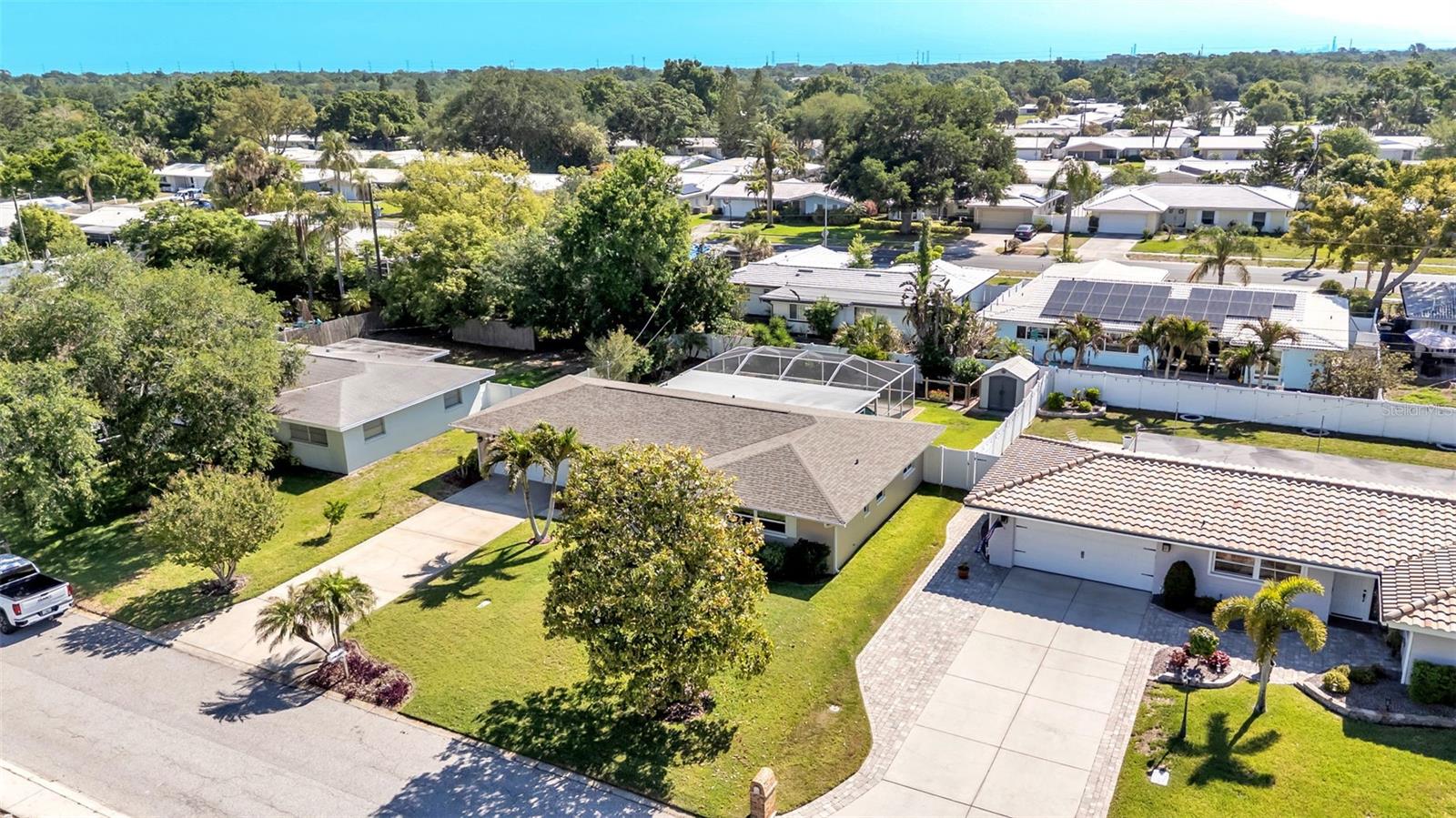 DOUGLAS MANOR ESTATES 2ND ADD - Residential