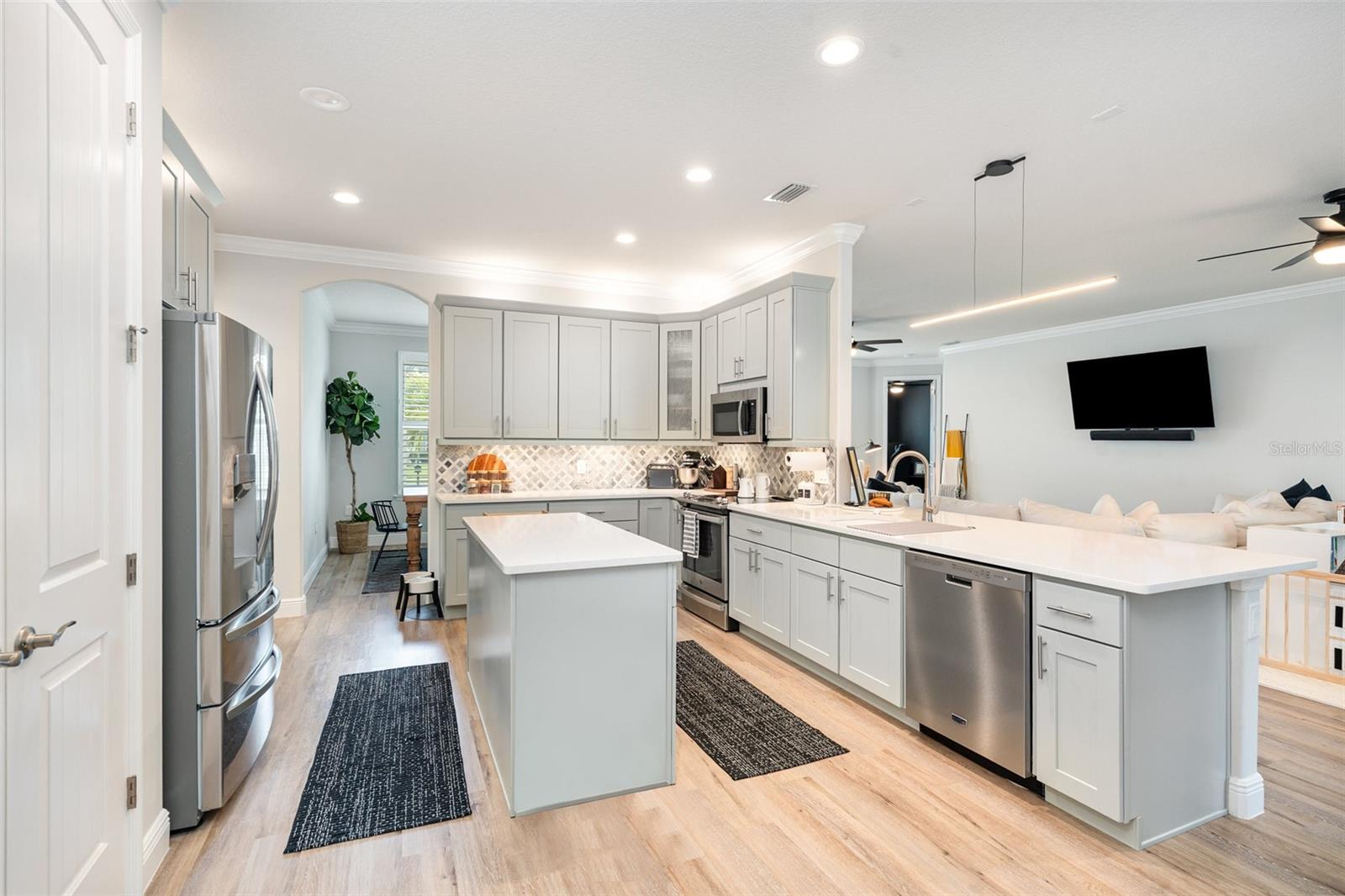 HAWKS RDG - Residential