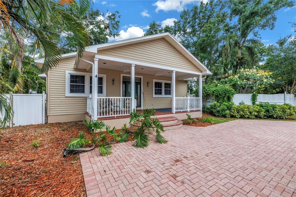 Photo of 546 26th Avenue N, St Petersburg, FL 33704 (MLS # TB8386165)