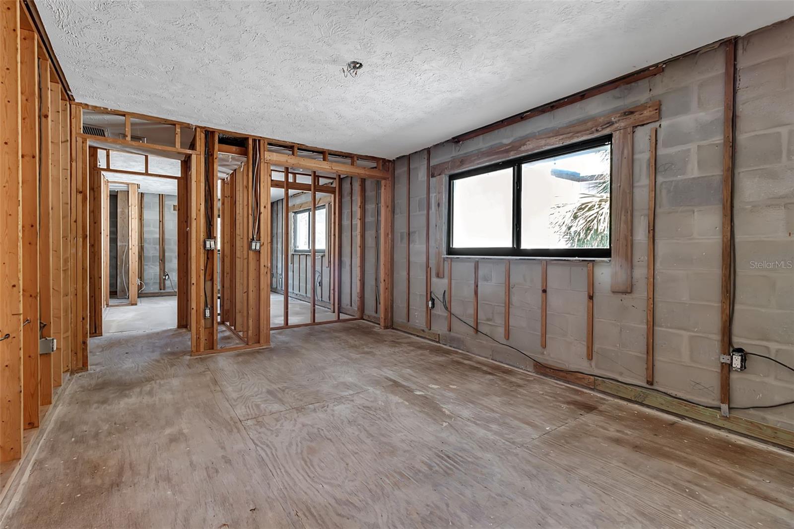 SYLVAN SHORES - Residential