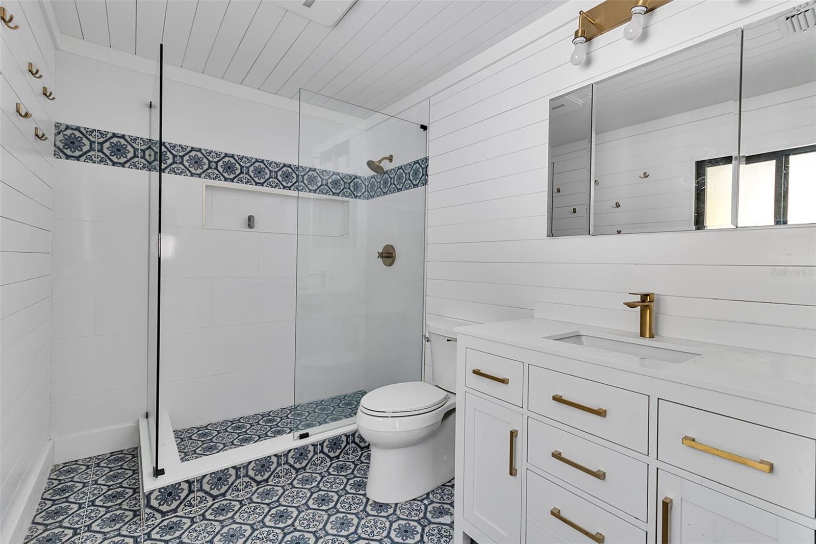 SYLVAN SHORES - Residential