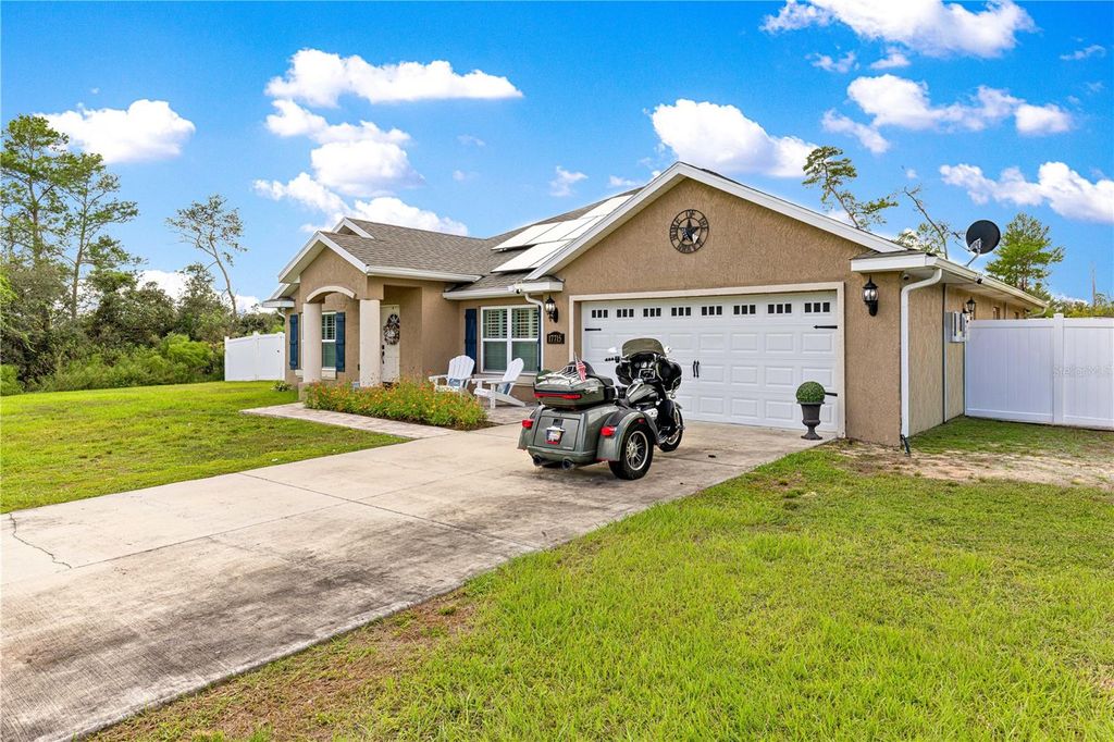 Photo of 17715 SW 17th Circle, Ocala, FL 34473 (MLS # G5103103)