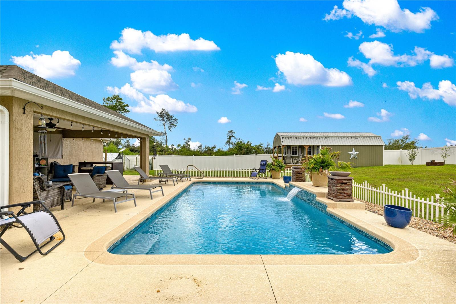 MARION OAKS UN 04 - Residential
