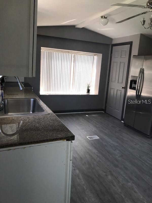 ESSEX DOWNS - Residential Lease