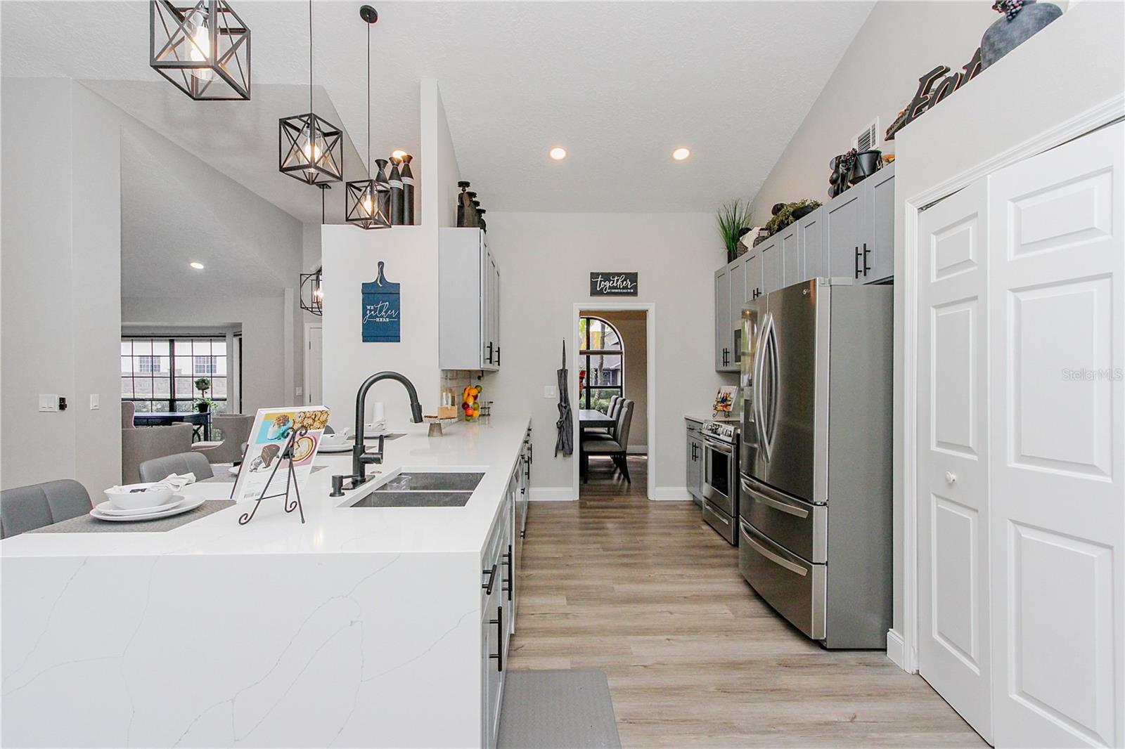 KINGS COVE - Residential