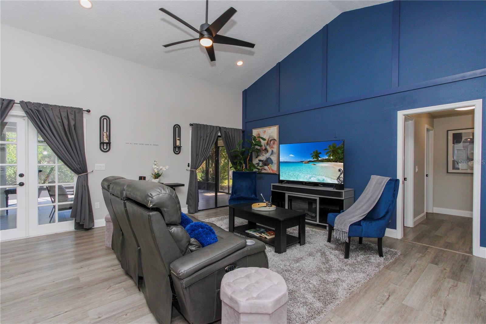 KINGS COVE - Residential