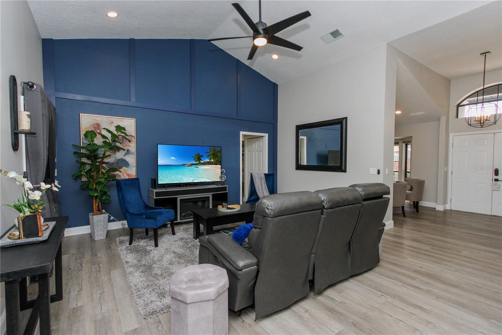KINGS COVE - Residential