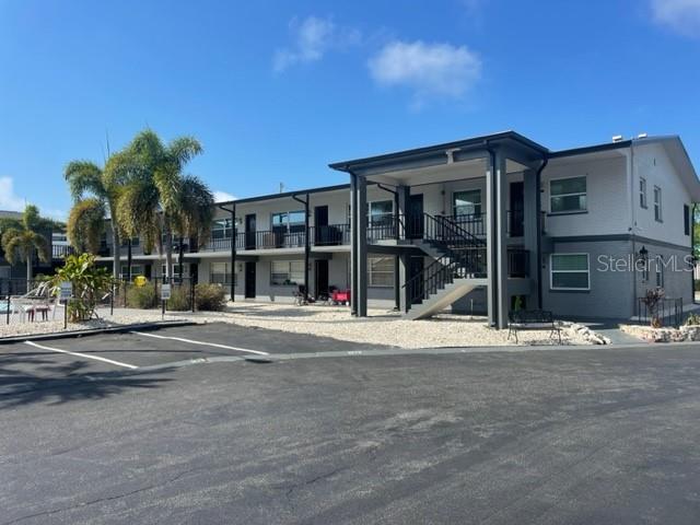 LAKE BELLEAIR SUB - Residential Lease