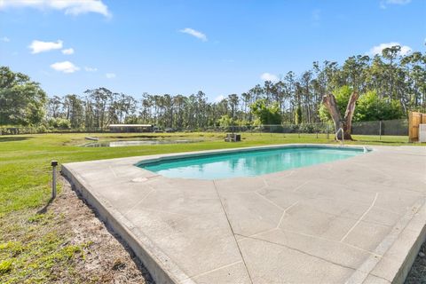 A home in NORTH PORT