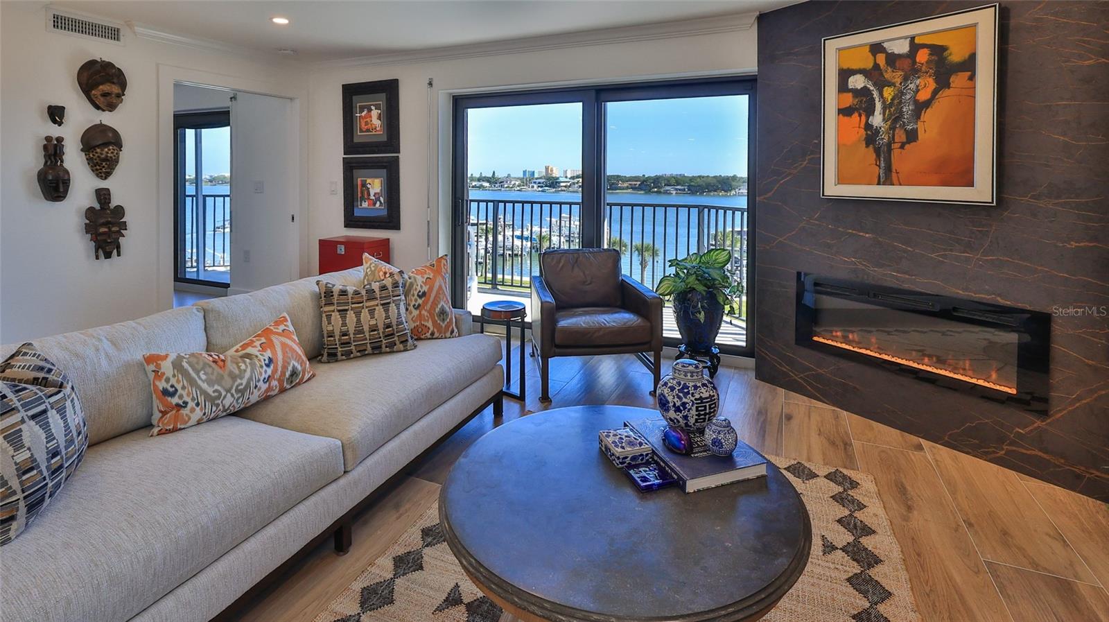 DIAMOND HEAD POINT CONDO - Residential