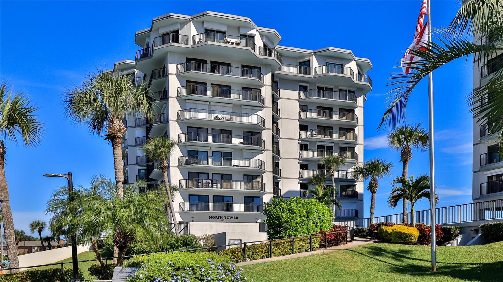 DIAMOND HEAD POINT CONDO - Residential