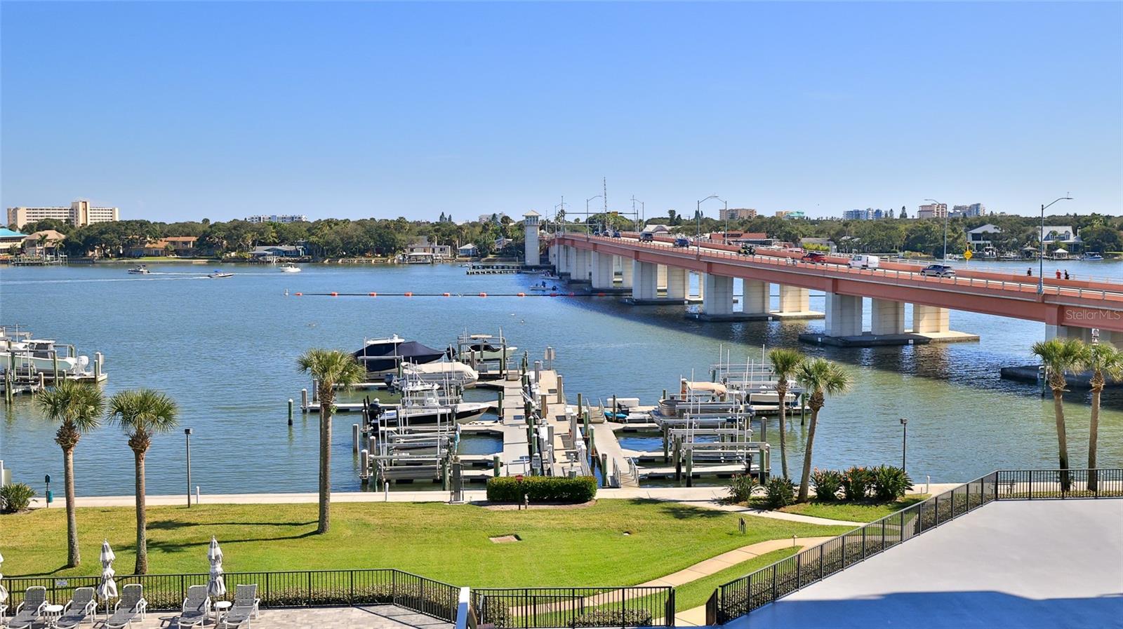 DIAMOND HEAD POINT CONDO - Residential