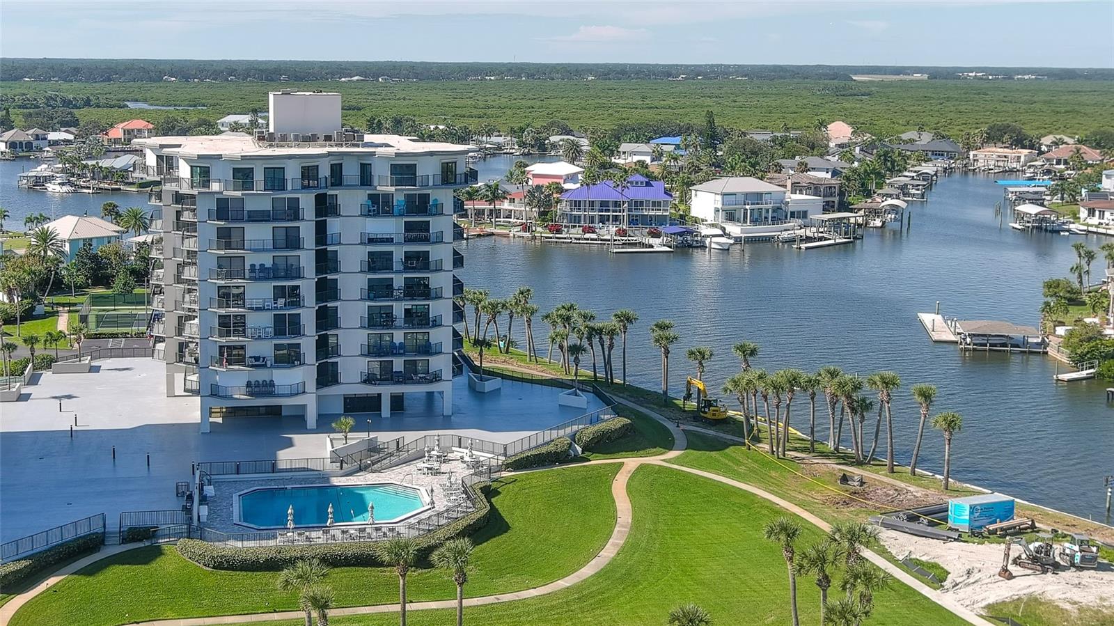 DIAMOND HEAD POINT CONDO - Residential