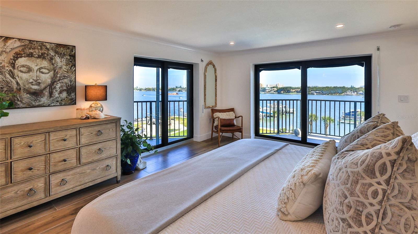 DIAMOND HEAD POINT CONDO - Residential