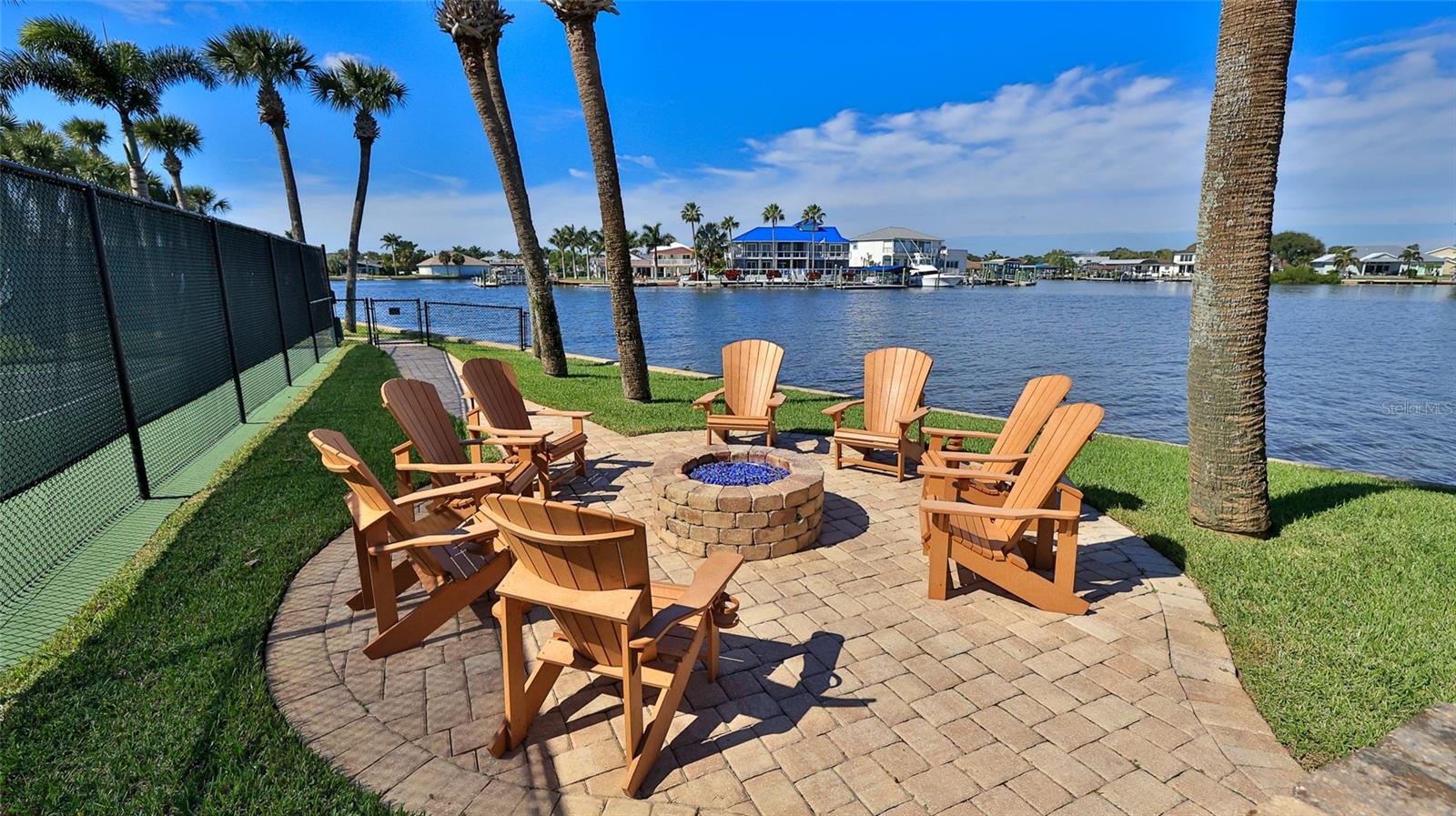 DIAMOND HEAD POINT CONDO - Residential