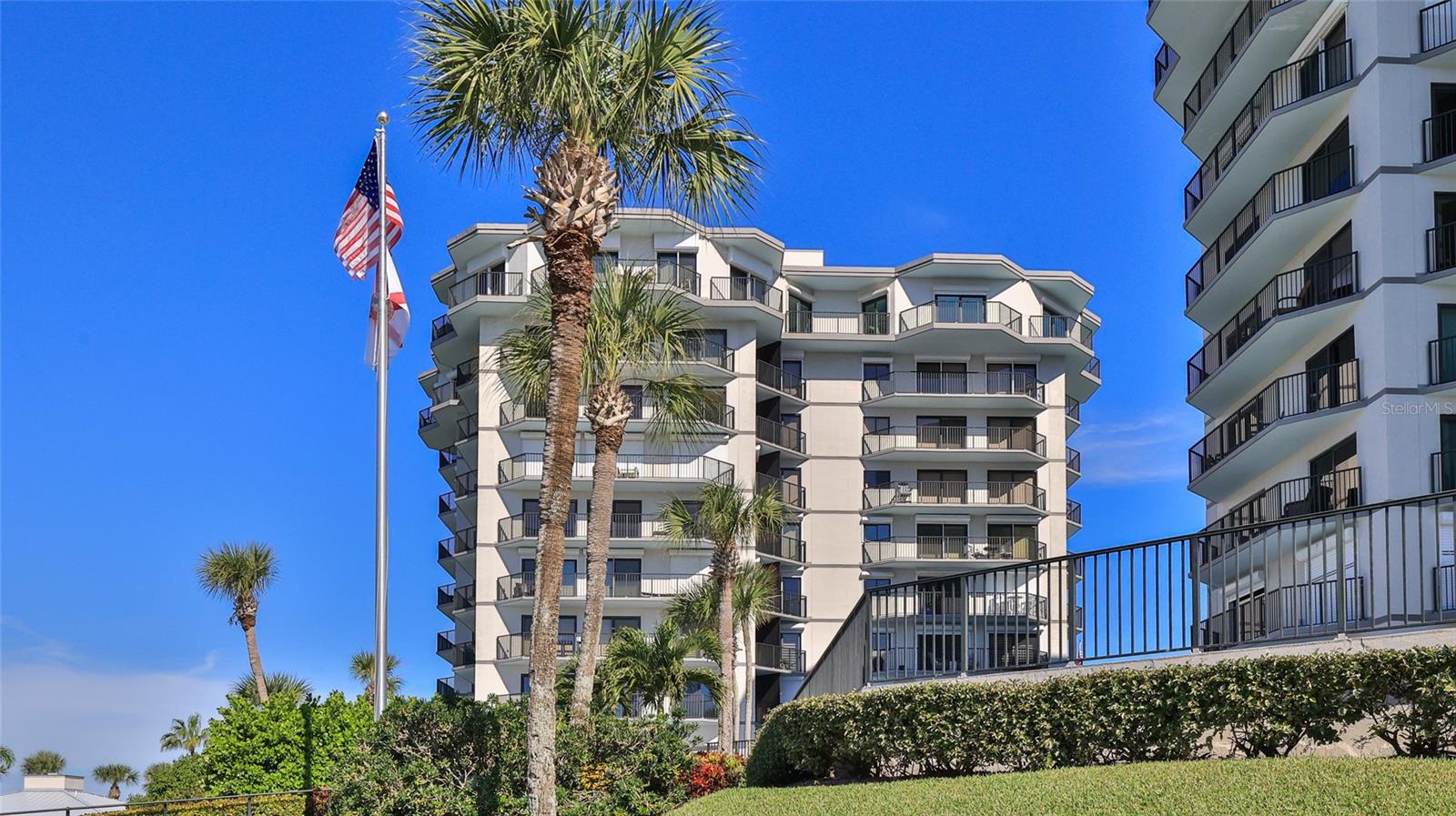 DIAMOND HEAD POINT CONDO - Residential